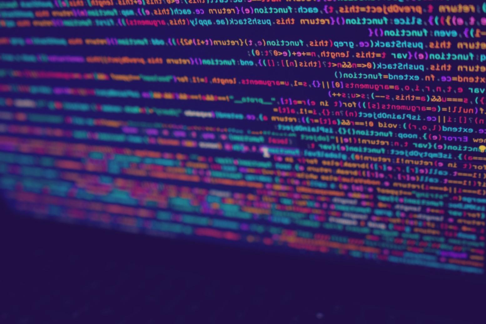 Entwickler bei der Analyse von Klassenstrukturen